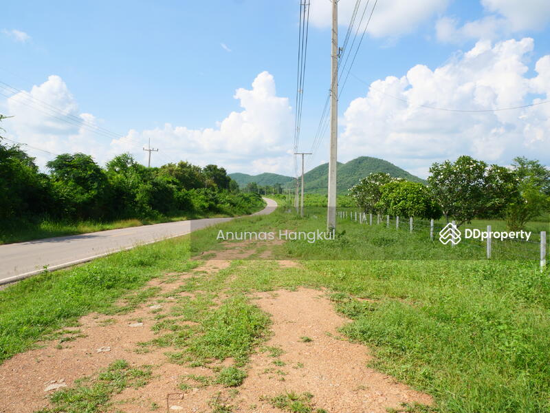 ที่ดินแปลงสวยวิวเขา ติดถนนลาดยาง ล้อมรั้วรอบที่ บนเส้นทางการท่องเที่ยว 182 ไร่ แก่งกระจาน, Phetchaburi