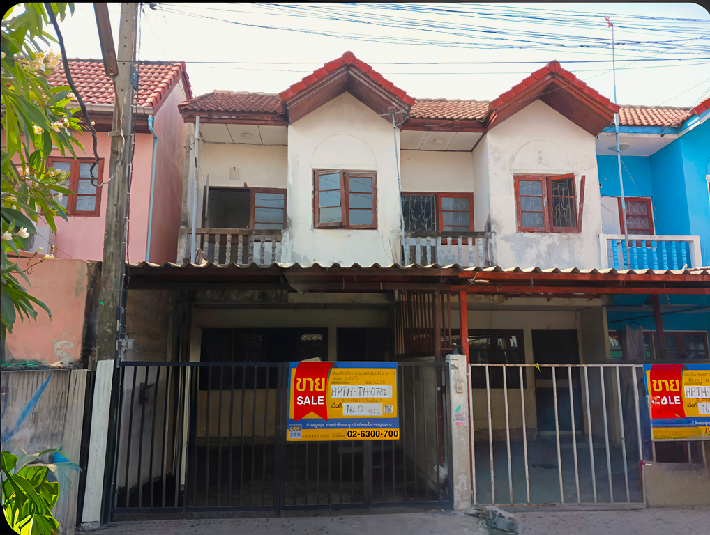 Townhouse project at Thon Thap, Khlong Song.