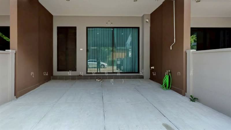 Baan Klang Muang Rama 9-Krungthep Kreetha, Bangkok