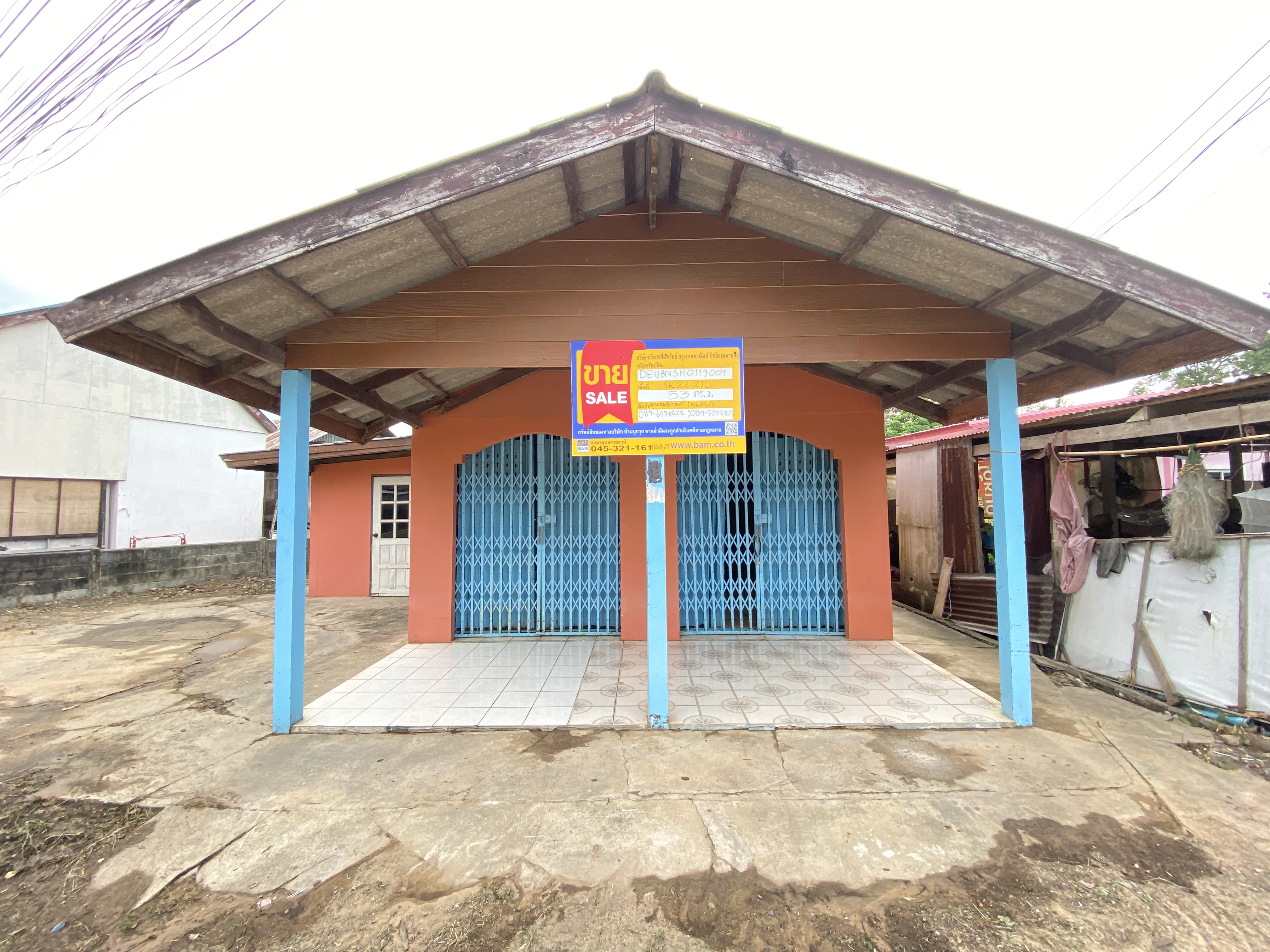 Single-detached house in Warin Chamrab.