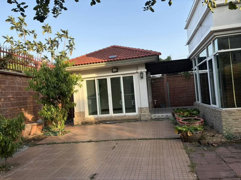 Laddarom Chaiyaphruk-Chaengwattana, Nonthaburi