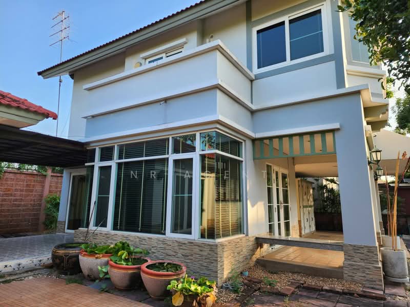 Laddarom Chaiyaphruk-Chaengwattana, Nonthaburi