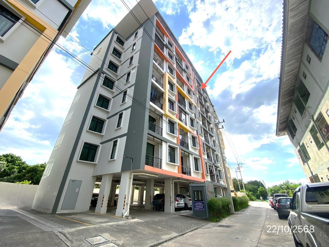 Condominium ES Park Condo B in Chonburi City, Chonburi Province