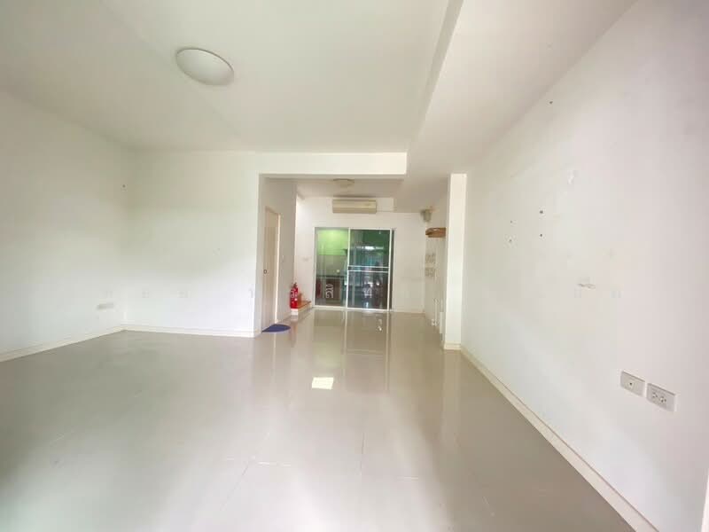 Indy Rangsit-Klong 3, Pathum Thani