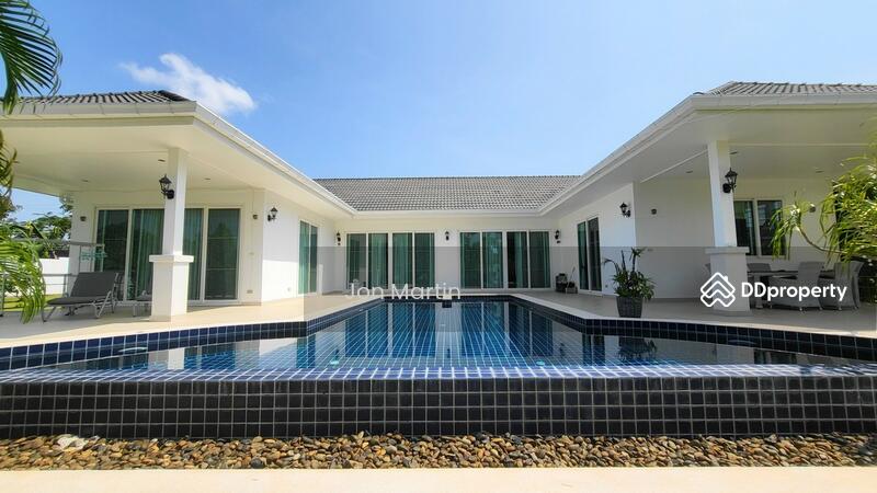 Spacious Modern Pool Villa on Large Land Plot, Prachuap Khiri Khan
