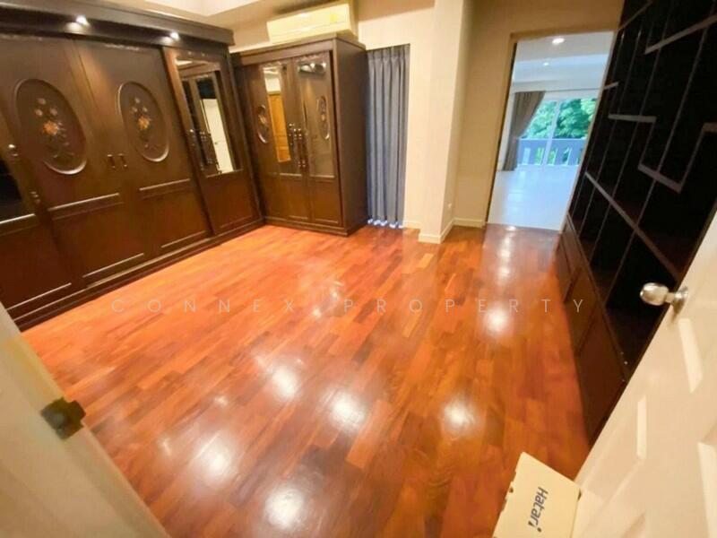 Nantawan Sathorn-Ratchaphruk, Bangkok
