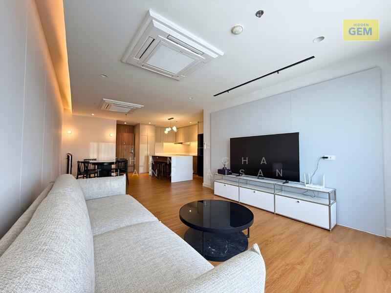 Baan Ploenchit, Bangkok
