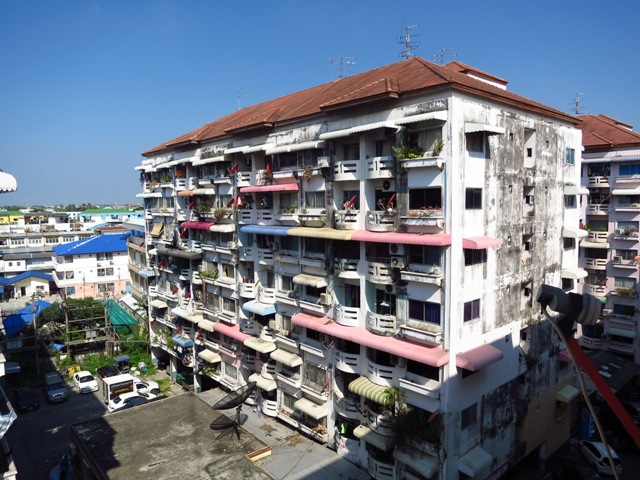 Charan Garden Condominium