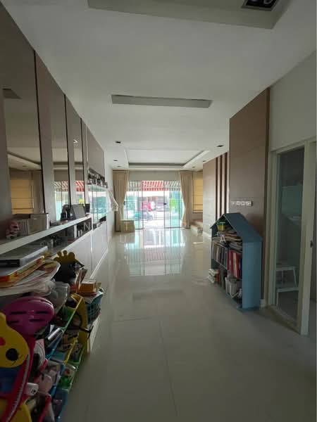 Baan Klang Muang Ratchada 36, Bangkok