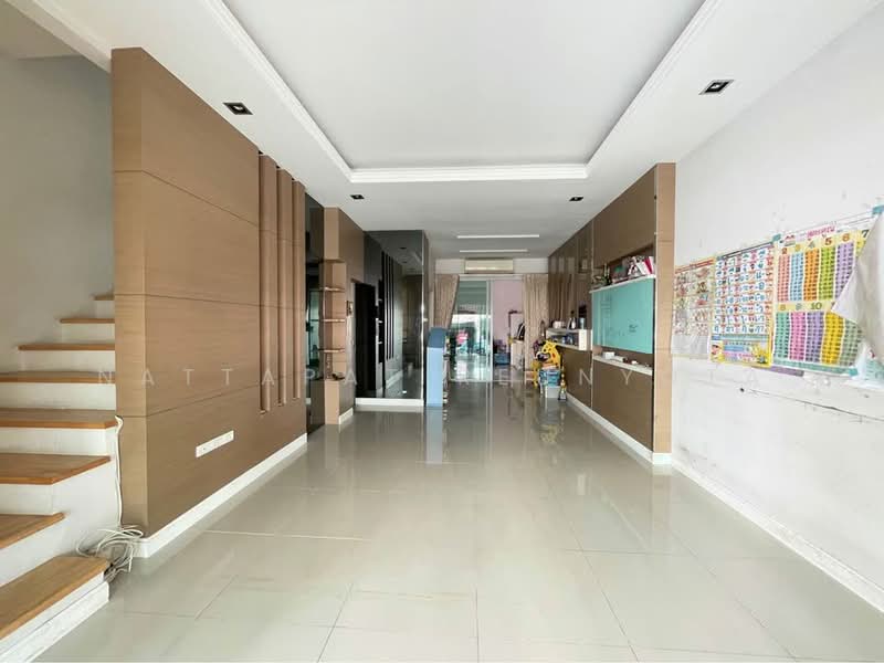 Baan Klang Muang Ratchada 36, Bangkok