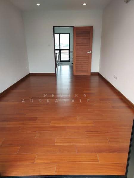 4-BR Townhouse, Bangkok