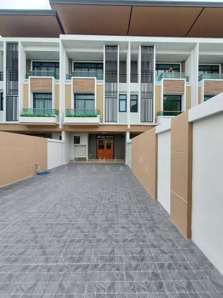 4-BR Townhouse, Bangkok