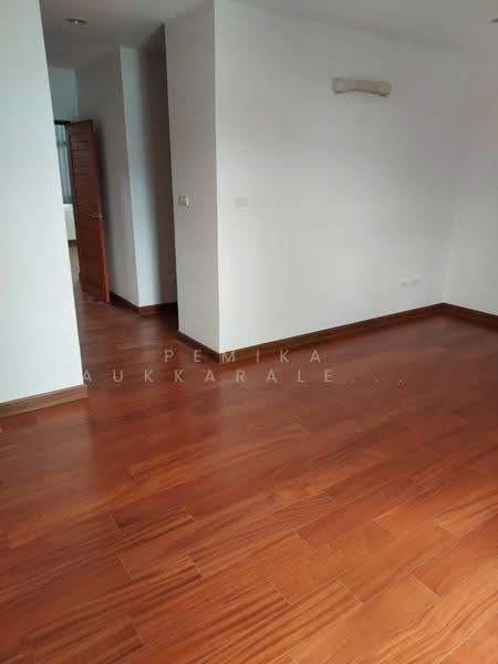 4-BR Townhouse, Bangkok