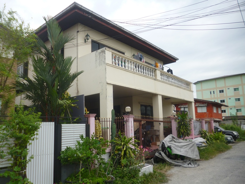 บ้านเดี่ยว ซอยจิตต์สนธ์ ลาดกระบัง