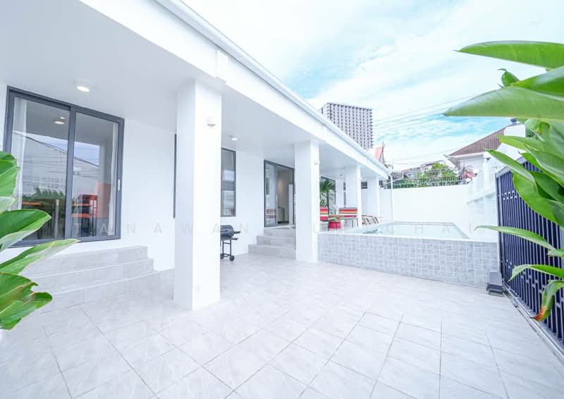 4-BR Villa, Chon Buri (Pattaya)