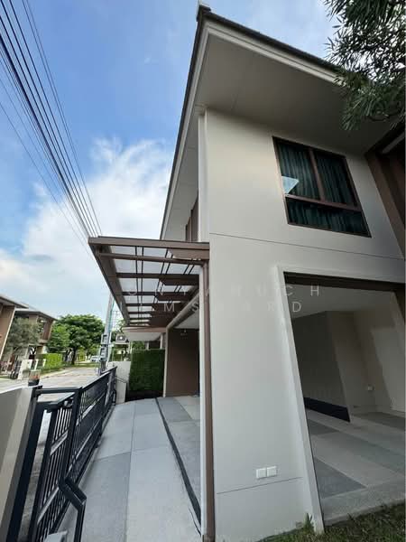 Burasiri Krungthep Kreetha, Bangkok