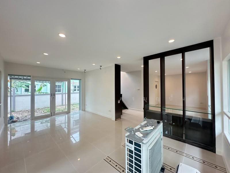 ชวนชื่น ปิ่นเกล้า, nonthaburi