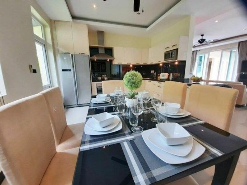 Whispering Palms, Chon Buri (Pattaya)