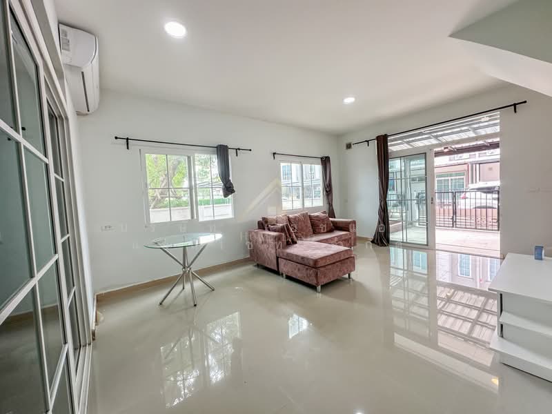Gusto Townhome Ratchapruek - Rama 5, Nonthaburi