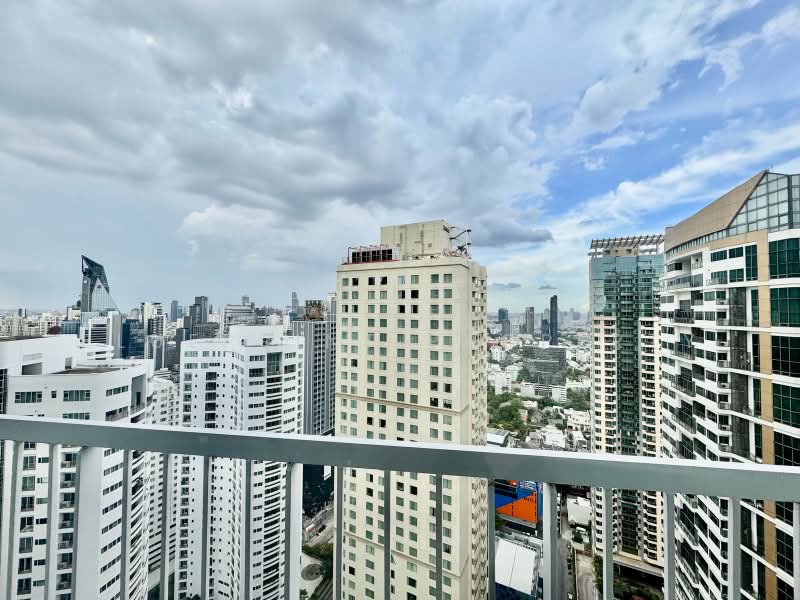 Park Origin Phrom Phong (Park 24), Bangkok