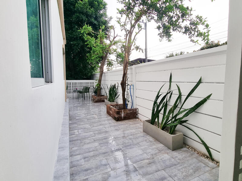 ทาวน์โฮม 2 ชั้น บ้านพฤกษา92 รังสิต-ลำลูกกา (หลังริมรีโนเวท), Pathum Thani