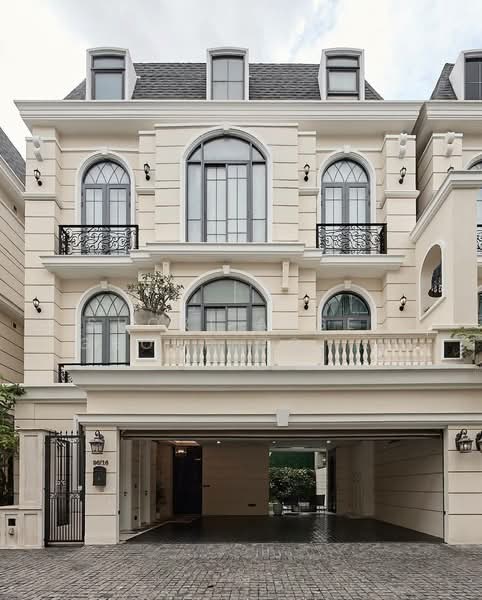 Luxury house Ekkamai 22, Bangkok