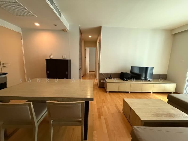 Issara @ 42 Sukhumvit, Bangkok