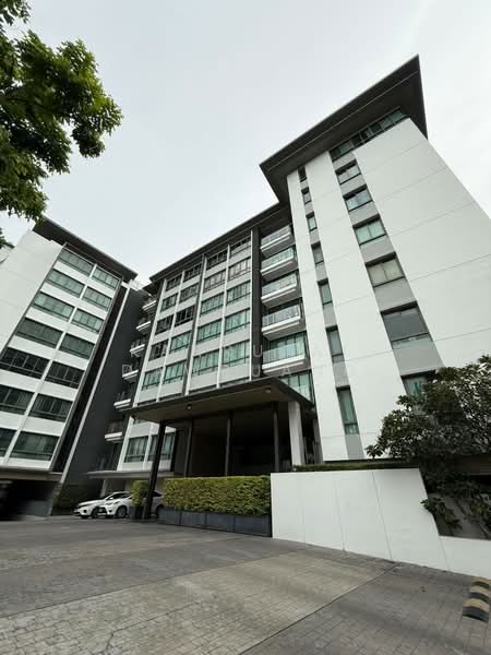 Issara @ 42 Sukhumvit, Bangkok