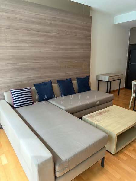 Issara @ 42 Sukhumvit, Bangkok
