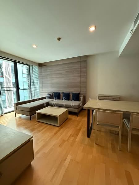 Issara @ 42 Sukhumvit, Bangkok