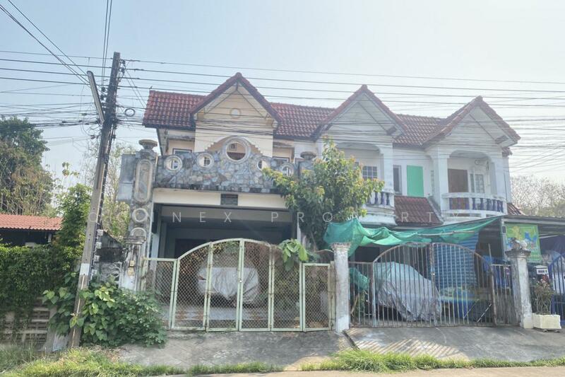 ทาวน์เฮ้าส์ 2 ชั้น ติดซอยสำราญรื่น 16 เมืองอุุตรดิตถ์ ท่าอิฐ, Uttaradit