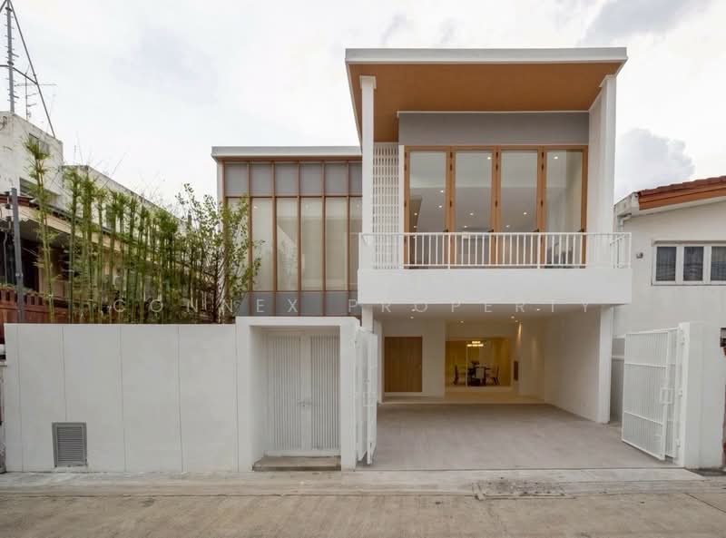 Detached house, Rama 9 Soi 43, Bangkok