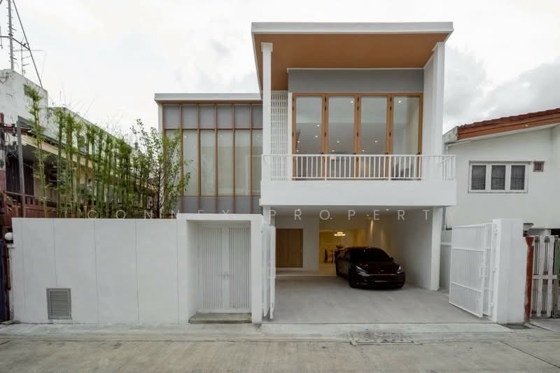Detached house, Rama 9 Soi 43, Bangkok