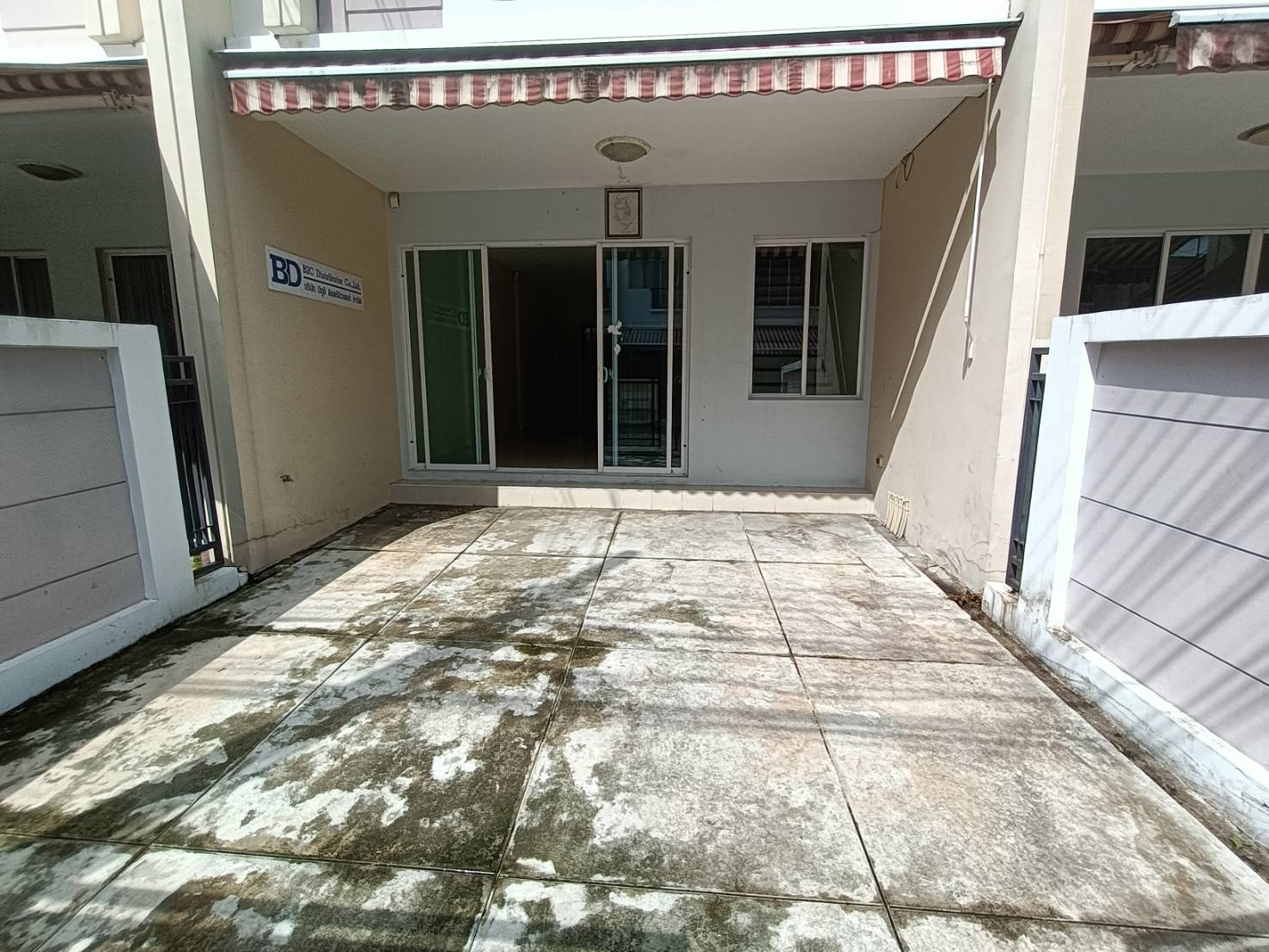 ทาวน์เฮ้าส์ หมู่บ้านบ้านกลางเมือง ลาดพร้าว 71
