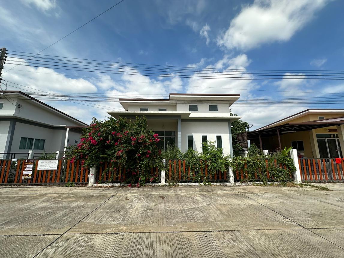 Single Detached House, Pak Sak Village, Lopburi Development Project, Lopburi Province