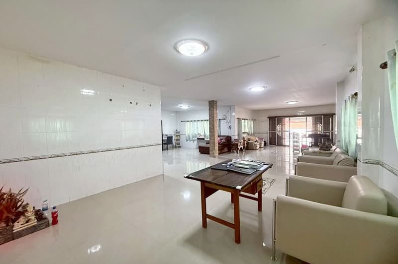หมู่บ้านชื่นสุข 2, Bangkok