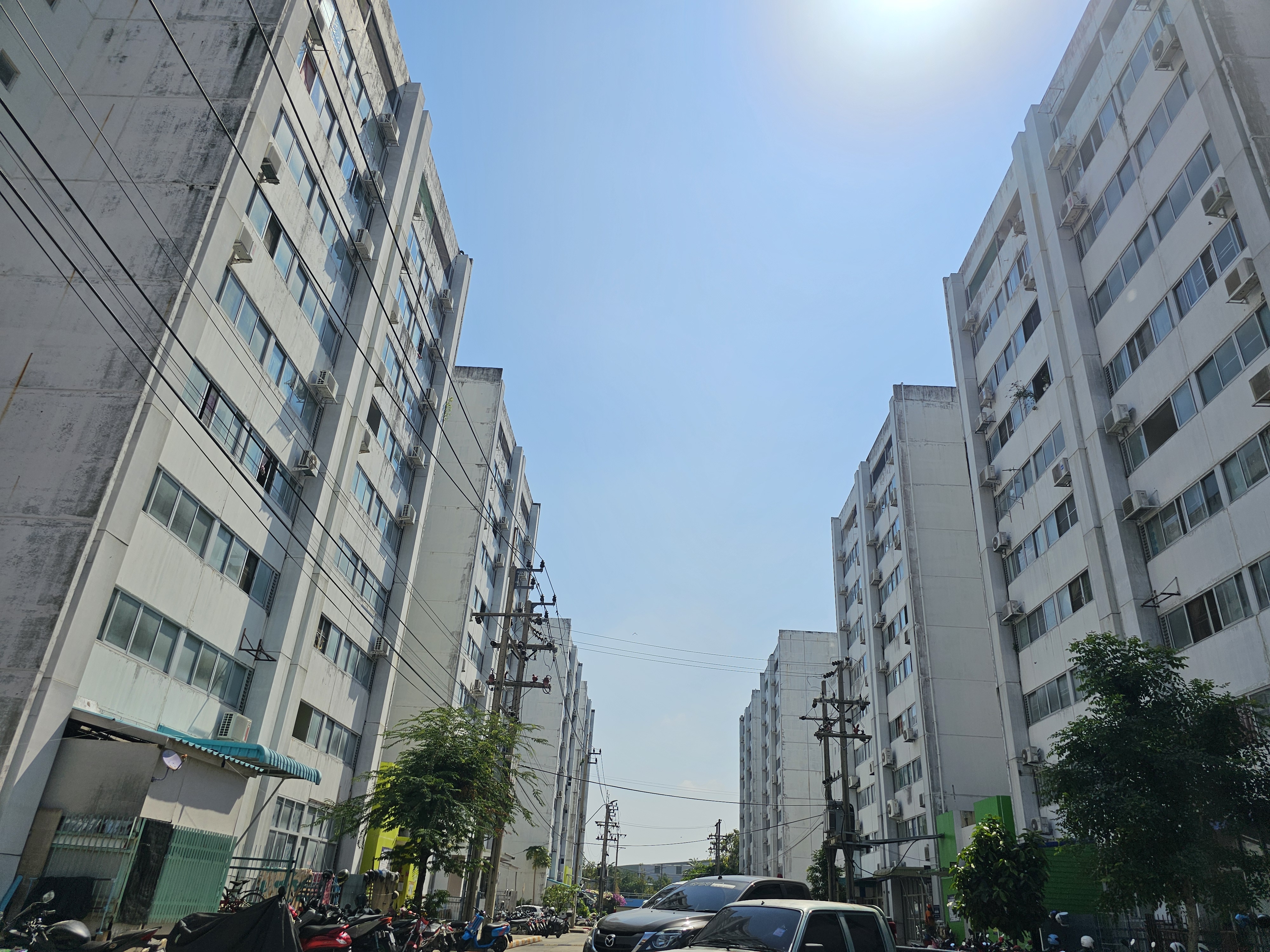 Condominium in Muang Thong Bang Na Bang Phli Project