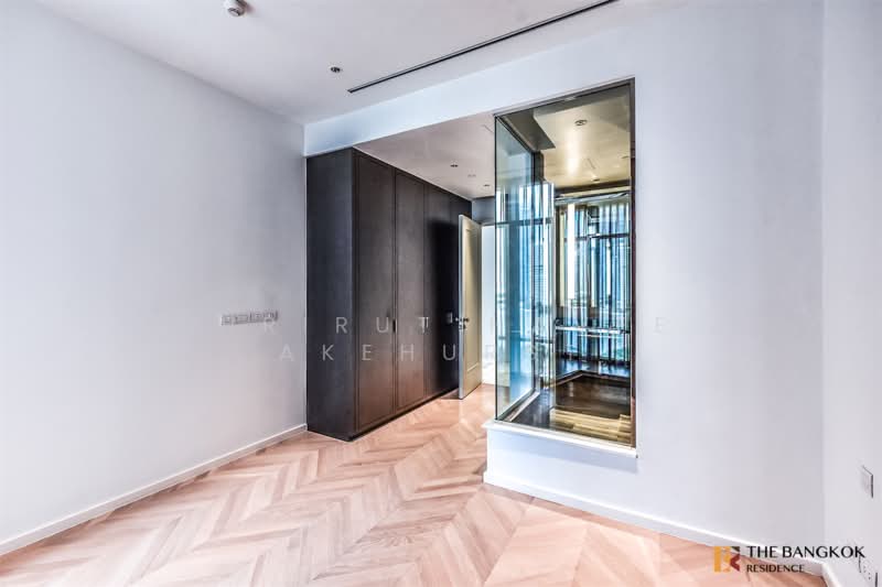 Four Seasons Private Residences, Bangkok