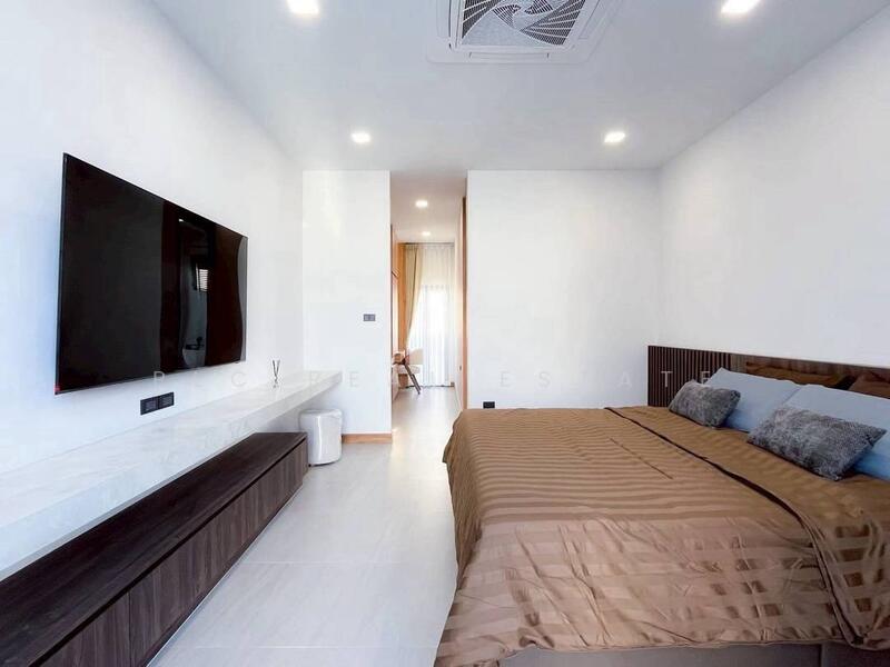 Modern Luxury 3-Bedroom Pool Villa for Sale – Mabprachan, Chon Buri (Pattaya)