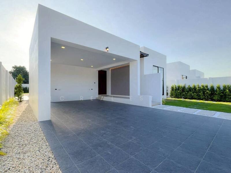 Modern Luxury 3-Bedroom Pool Villa for Sale – Mabprachan, Chon Buri (Pattaya)