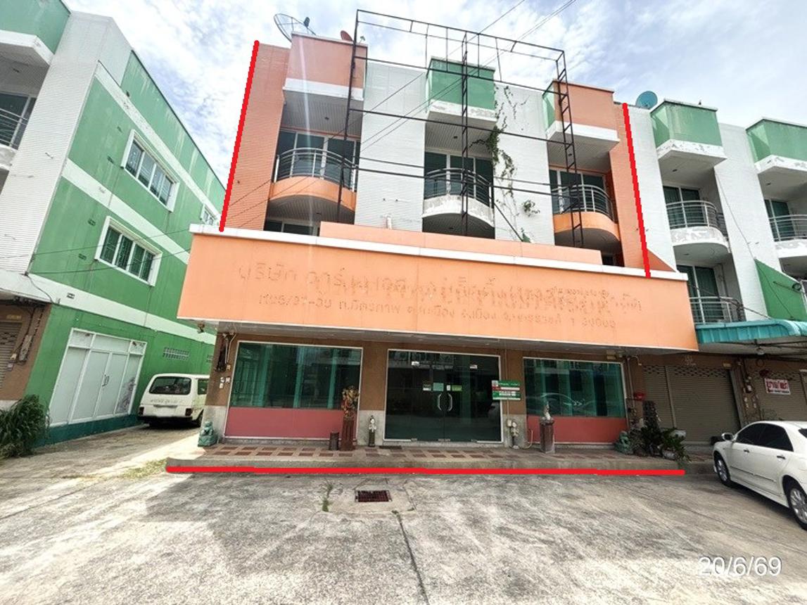 Commercial Building, Golden Land City 1, Nakhon Ratchasima City, Nakhon Ratchasima Province