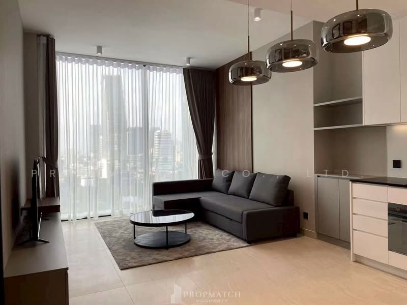 Tait Sathorn 12, Bangkok