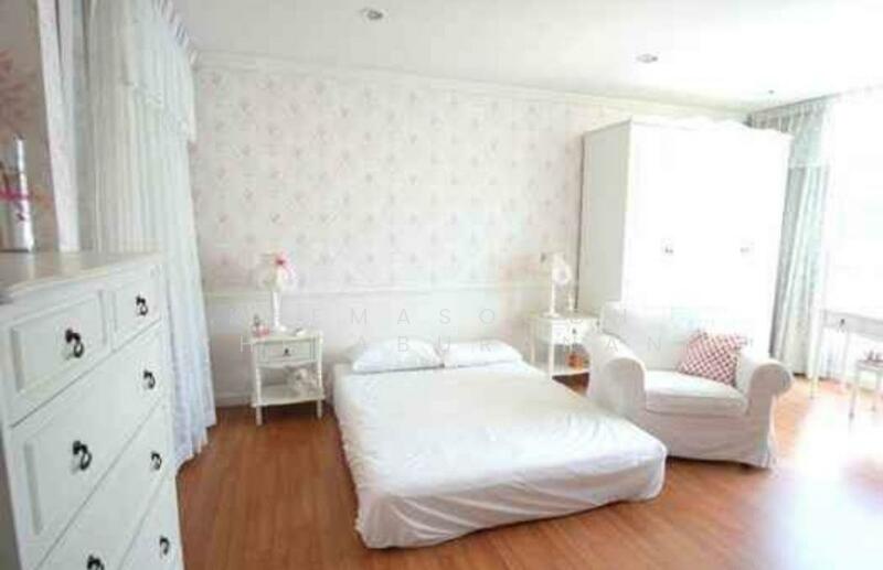 3-BR Townhouse, Bangkok