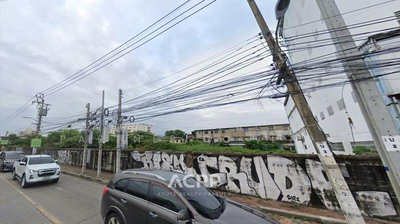 Prime Commercial Land for Sale on Sukhumvit Soi 109 Only 550 meters from BTS Bearing, Samut Prakan
