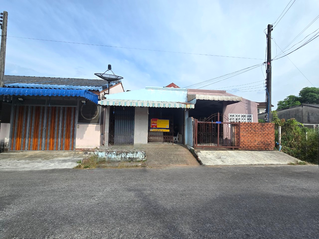 Townhouse at Satun 

Located in a peaceful area, this 2-storey townhouse is perfect for those who want a serene living environment. The property features 3 bedrooms, 2 bathrooms, and a spacious living area. 

The townhouse is situated in a secure gated community with 24-hour security, providing residents with a safe and secure living space. 

Some of the amenities include a swimming pool, gym, and parking for residents. 

The property is close to local amenities such as schools, hospitals, and shopping centers, making it an ideal location for families and professionals alike. 

Don't miss out on this opportunity
