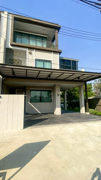 Three Storey Office 2 Bedrooms for sale East Pattaya, Chon Buri (Pattaya)