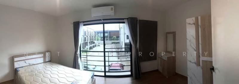 Baan Klang Muang Srinakarin – Onnut, Bangkok