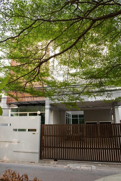 ซอย สุขุมวิท 49/14 แขวงคลองตันเหนือ เขตวัฒนา กรุงเทพมหานคร 10110, Bangkok