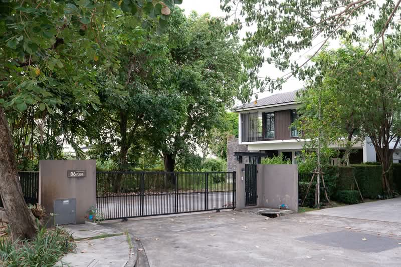 Manthana Onnut–Wongwaen 4, Bangkok