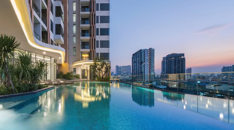 M Jatujak, Bangkok